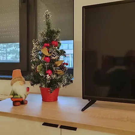 Panonika トゥズラ