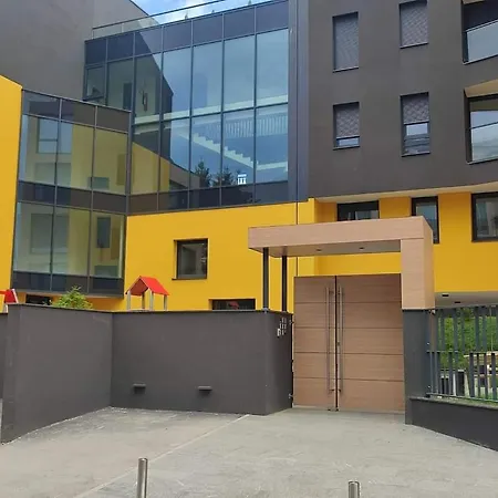 Panonika トゥズラ